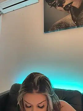 IsabellaEtthan's Stripchat show and profile