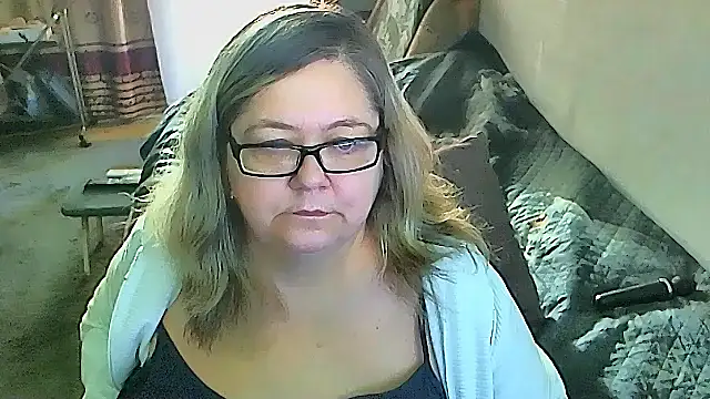 sex2 (F mature) - naked, squirt