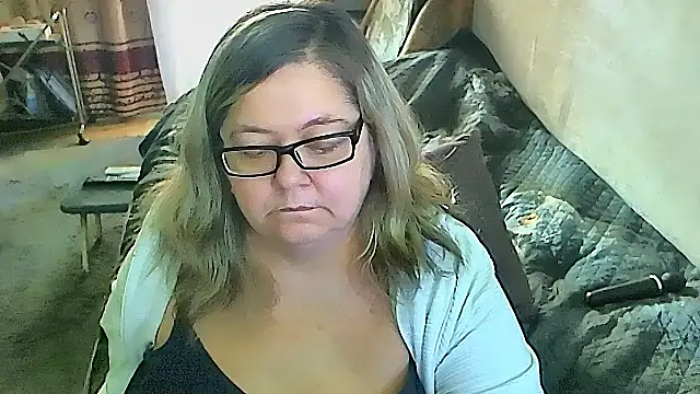 sex2 (F mature) - naked, squirt