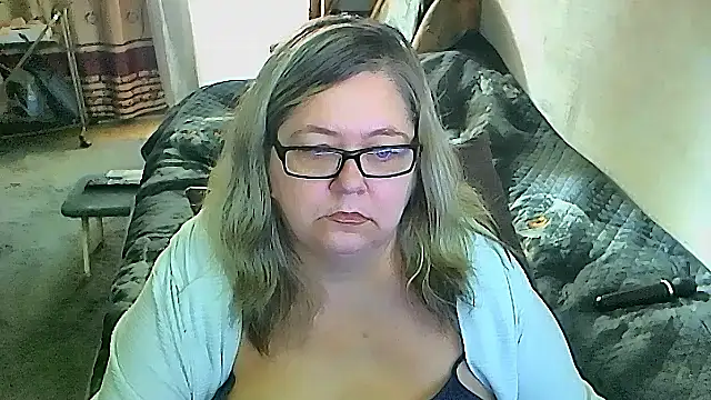 sex2 (F mature) - naked, squirt