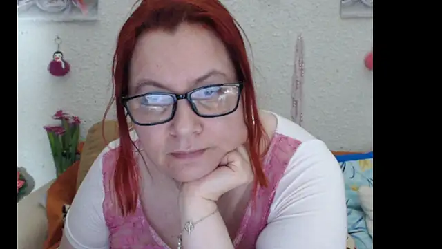 playfullmature (F milf) - blow job