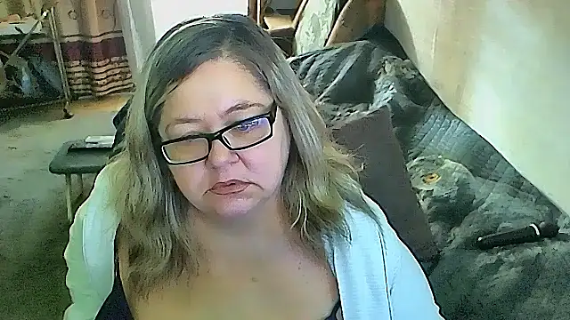 sex2 (F mature) - naked, squirt