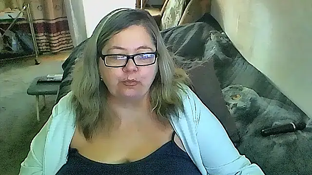 sex2 (F mature) - naked, squirt