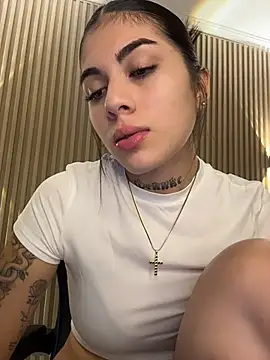 sarasanders_4 (F young) - FINGERS IN MY PUSSY