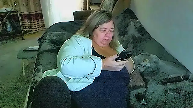 sex2 (F mature) - naked, squirt