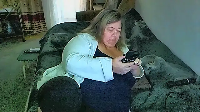 sex2 (F mature) - naked, squirt