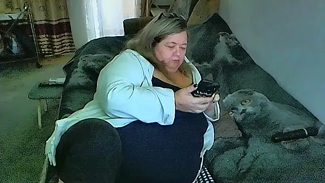 sex2 (F mature) - naked, squirt