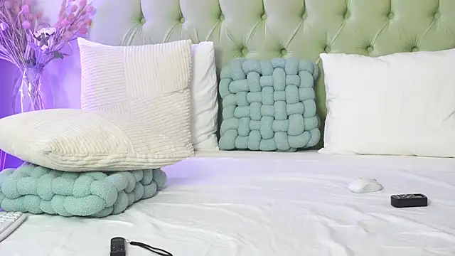 britney_lynn (F milf) - I am yours, take care of me tonight❤