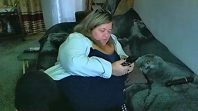 sex2 (F mature) - naked, squirt