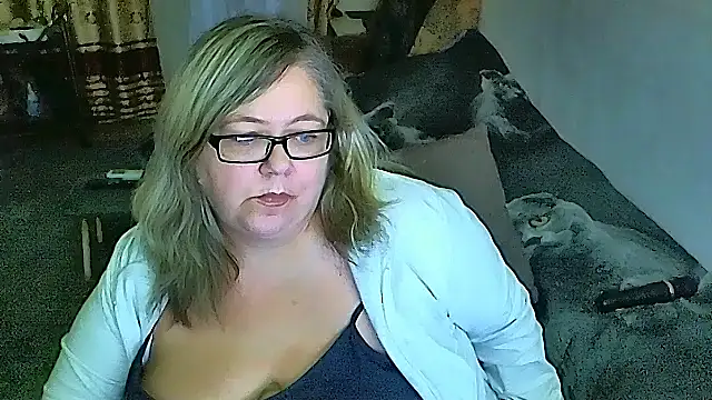 sex2 (F mature) - naked, squirt