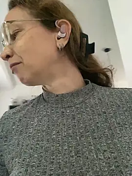 annikarose (F milf) - Naked orgasm