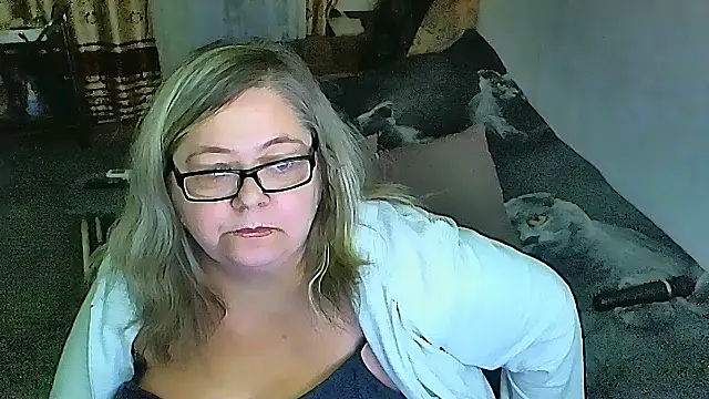 sex2 (F mature) - naked, squirt