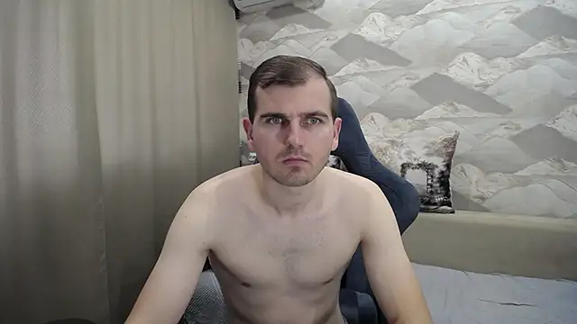 SerzhKorol1 live cam screenshot male from Russia on Porngall – Porn Galleries & Live Cams