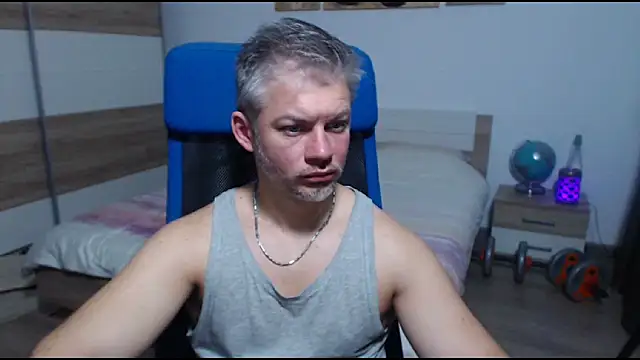 robbyshawz - RobbyShawz's free webcam