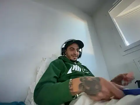 rebeu313 (Ask my age) - On arrête la play et je sort my joystisk