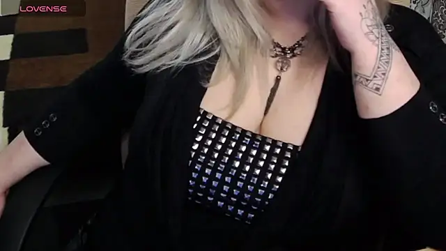 nimphotease (F milf) - all naked!