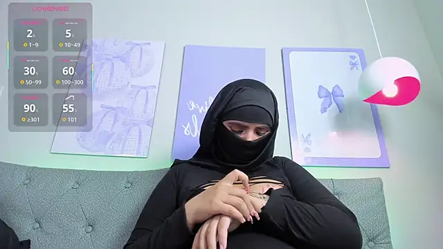 dalila_gool (F young) - Show my ass in a thong, move it slow