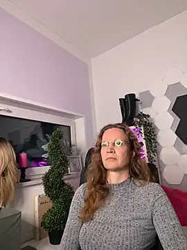 annikarose (F milf) - Naked orgasm