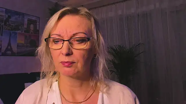 vanessa_chat (F mature) - ....