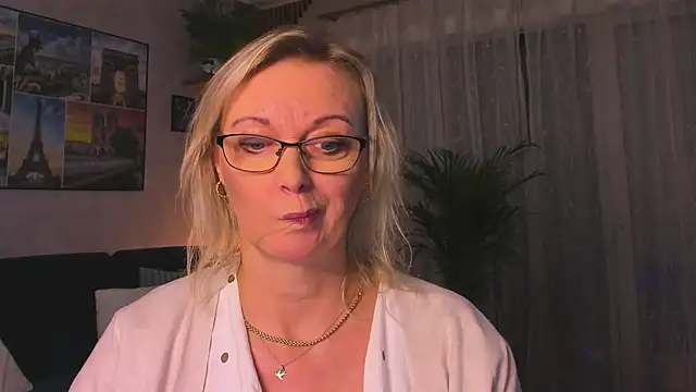 vanessa_chat - Vanessa_chat's free webcam - UK Sex Cams