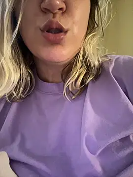 bia_sexynovaes (F milf) - Gozar de 4 bem gostoso squirt