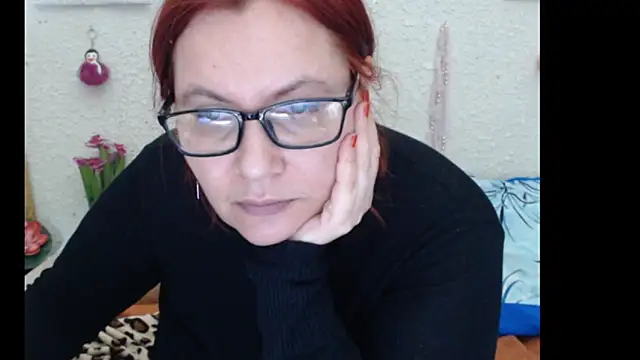 PlayfullMature's Stripchat show and profile