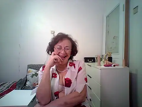 julia54391 (Ask my age) - Show ass