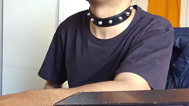 amguy23 (Ask my age) - Horny Amateur Asian Male Livestream