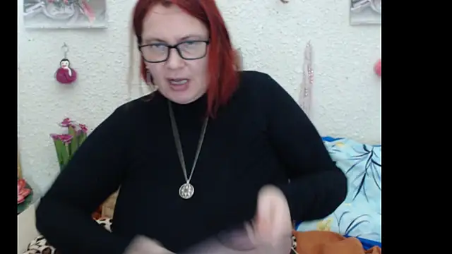 PlayfullMature's Stripchat show and profile