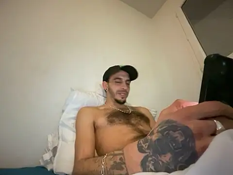 Rebeu313's Stripchat show and profile