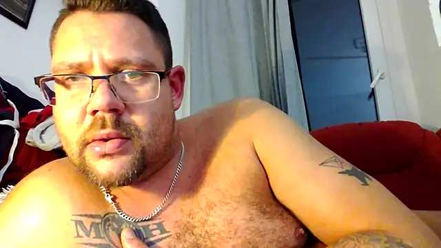 sexykevin17cm (M young) - #beardy #brunettes #cam2cam #chunky #cock-rating #ejaculation #flashing #flexing #german #hairy #handjob #hd #oil-show #recordable-privates #recordable-publics #shower #small-audience #straight #uncut #white #young