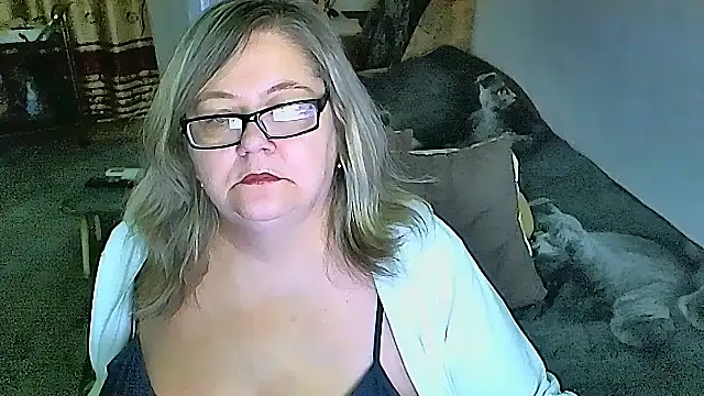 sex2 (F mature) - naked, squirt