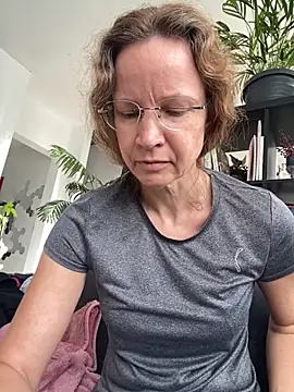 annikarose (F milf) - Naked orgasm