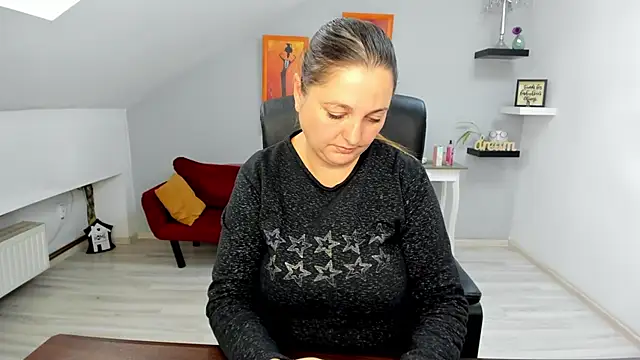 lollagirl - LollaGirl's free webcam - UK Sex Cams