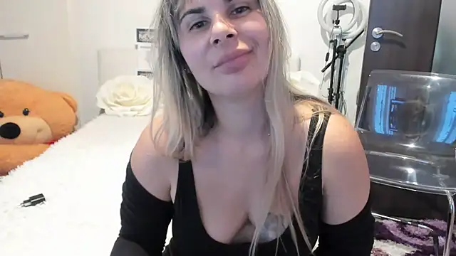 sweetemy4u - Sweetemy4u's free webcam - UK Sex Cams