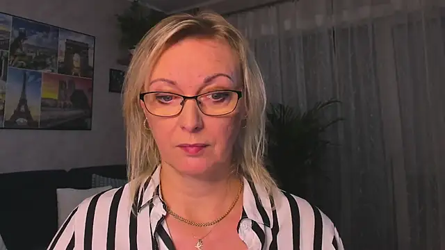 vanessa_chat's Stripchat show and profile