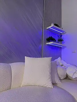 kirstievegas (F young) - Hot hot video for last tipper😈