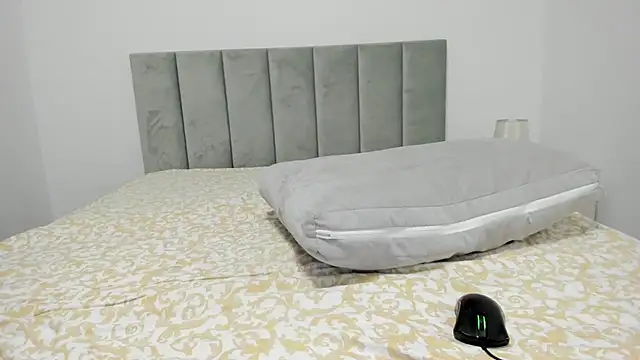 rosasweet02 - Rosasweet02's free webcam