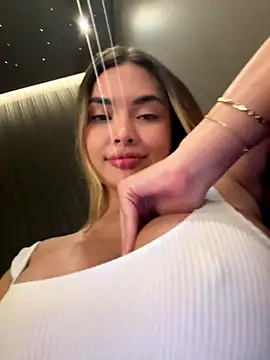 AnaCarrera Live Webcam on Stripchat