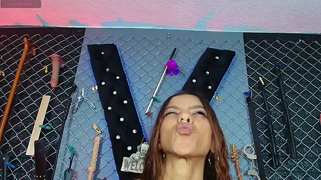 Warick_and_Aria_bdsm_