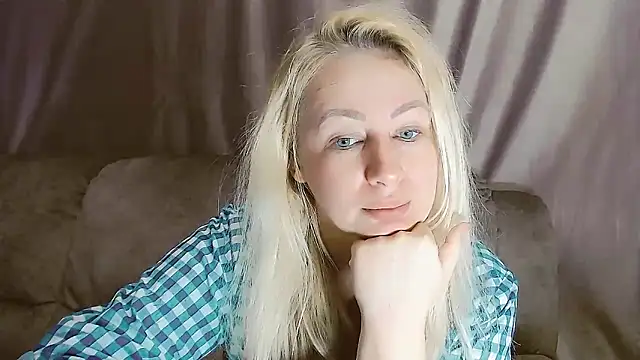 olesya (F milf) - love me