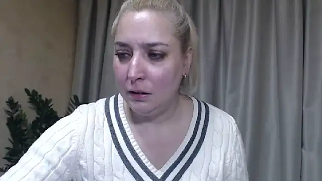 sweetpussy13 from StripChat