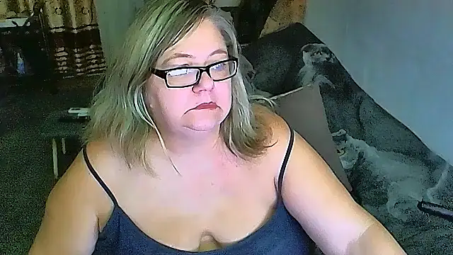 sex2's Stripchat show and profile