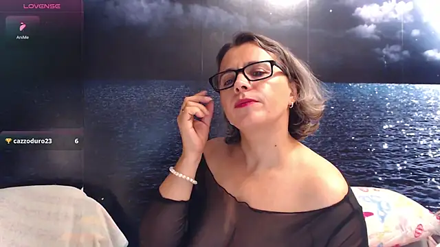 LadyAverrySquirt11's Stripchat show and profile