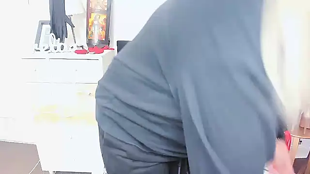 sweetmariina - SweetMariina's free webcam - UK Sex Cams