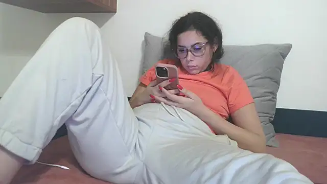 LovelyJulliette's Stripchat show and profile