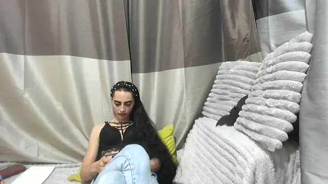 jessystarr - Jessystarr's free webcam - UK Sex Cams