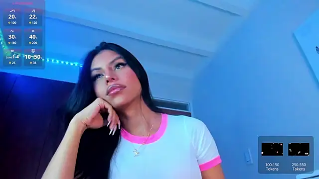 divinesalome Live Webcam on Stripchat