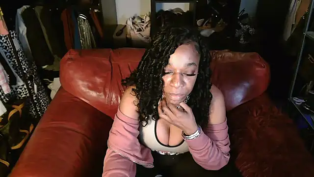 Kennady_Buxum_Goddess