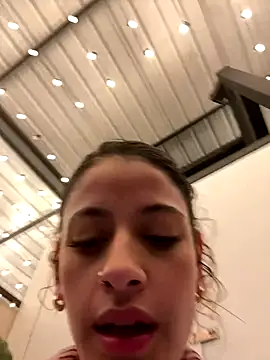 alana15's Stripchat show and profile